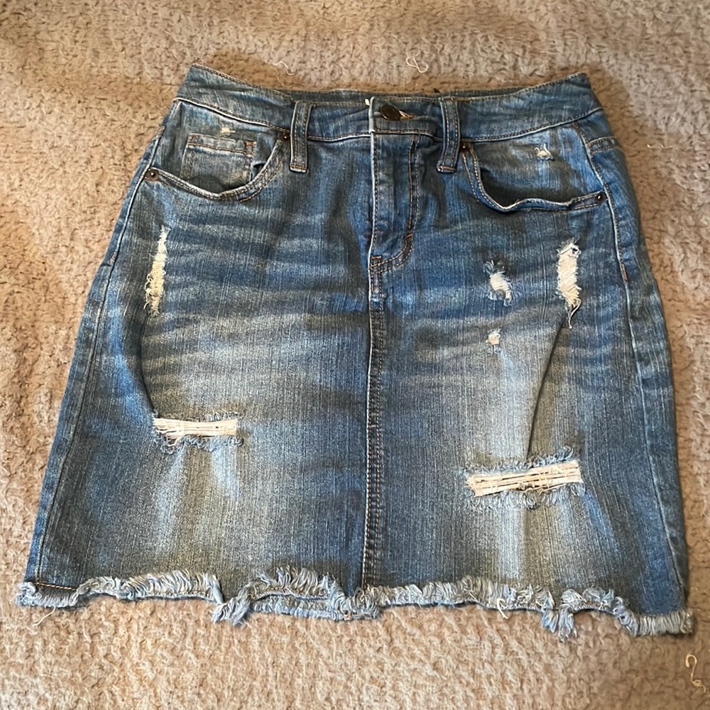 Mission Jean skirt with rough edge size 4